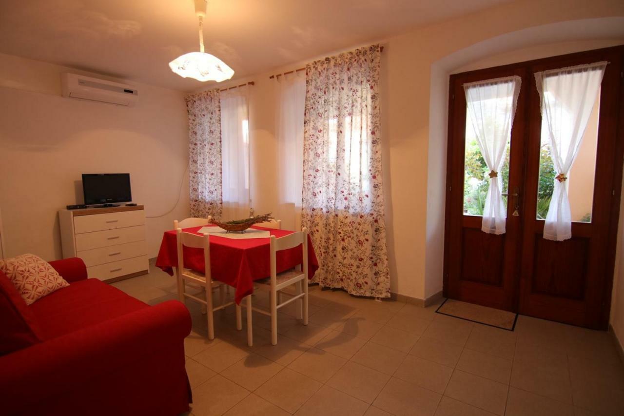 App With A Lovely Patio Mali Lošinj Esterno foto