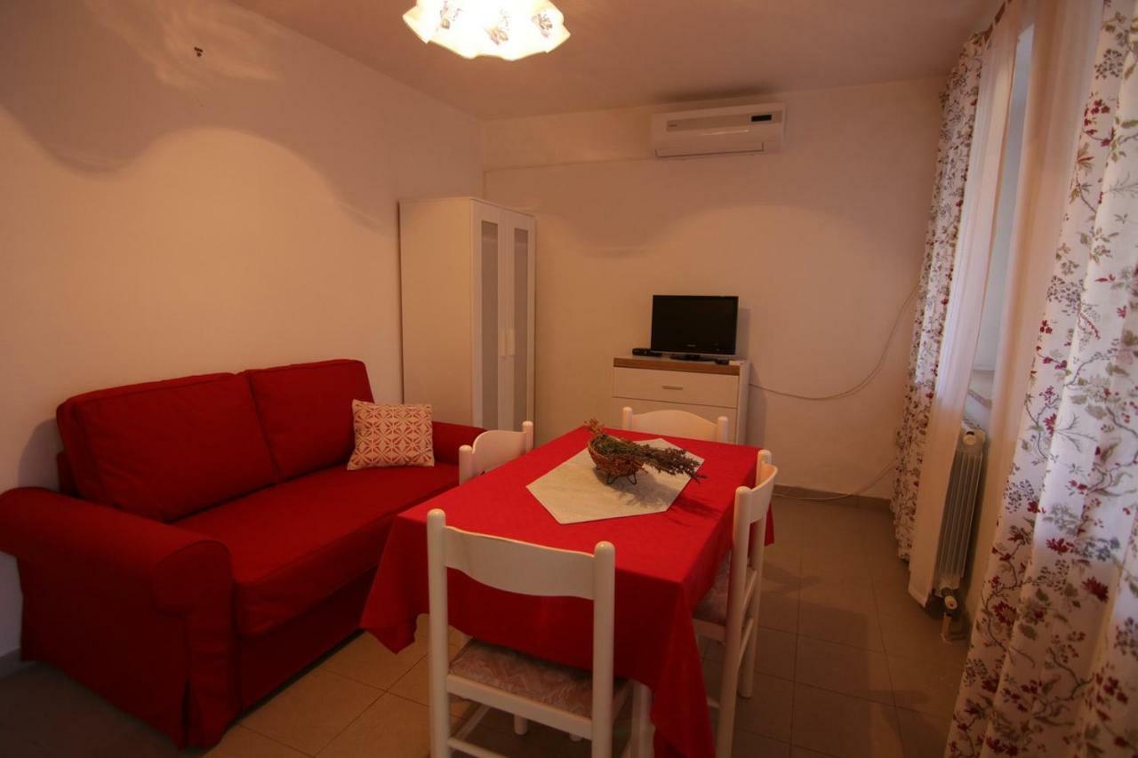 App With A Lovely Patio Mali Lošinj Esterno foto